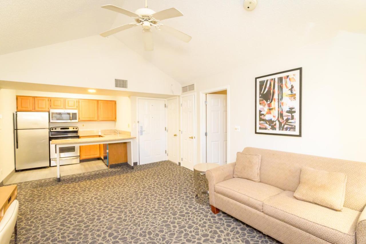 Philadelphia Suites At Airport - An Extended Stay Hotel Extérieur photo