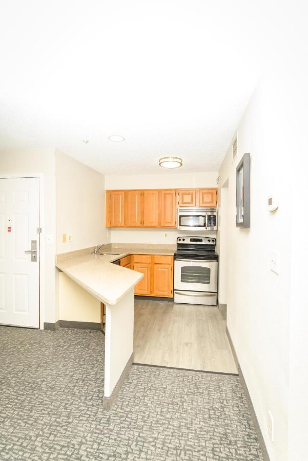 Philadelphia Suites At Airport - An Extended Stay Hotel Extérieur photo