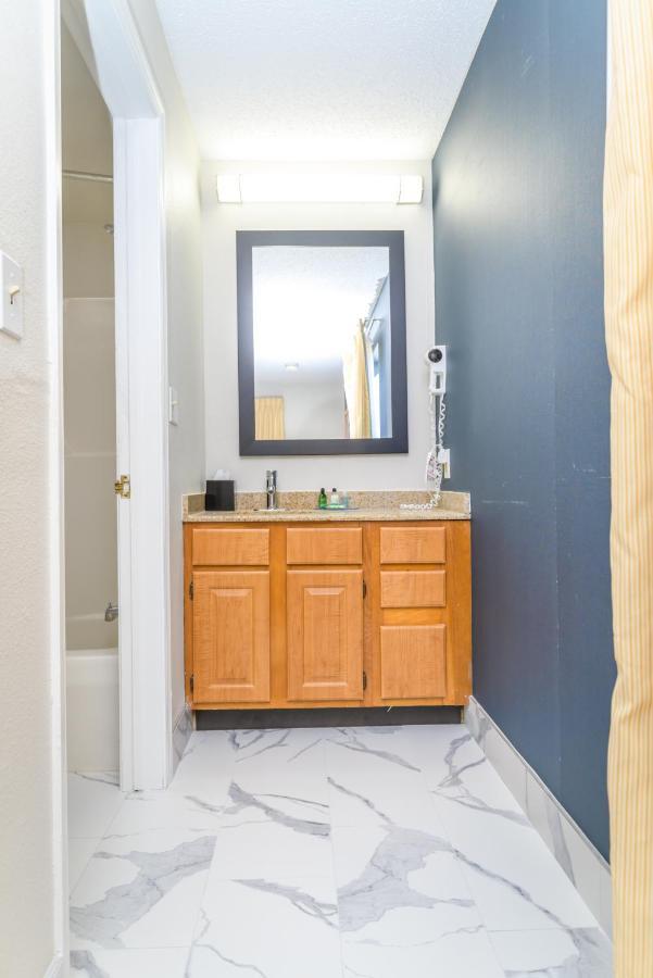 Philadelphia Suites At Airport - An Extended Stay Hotel Extérieur photo