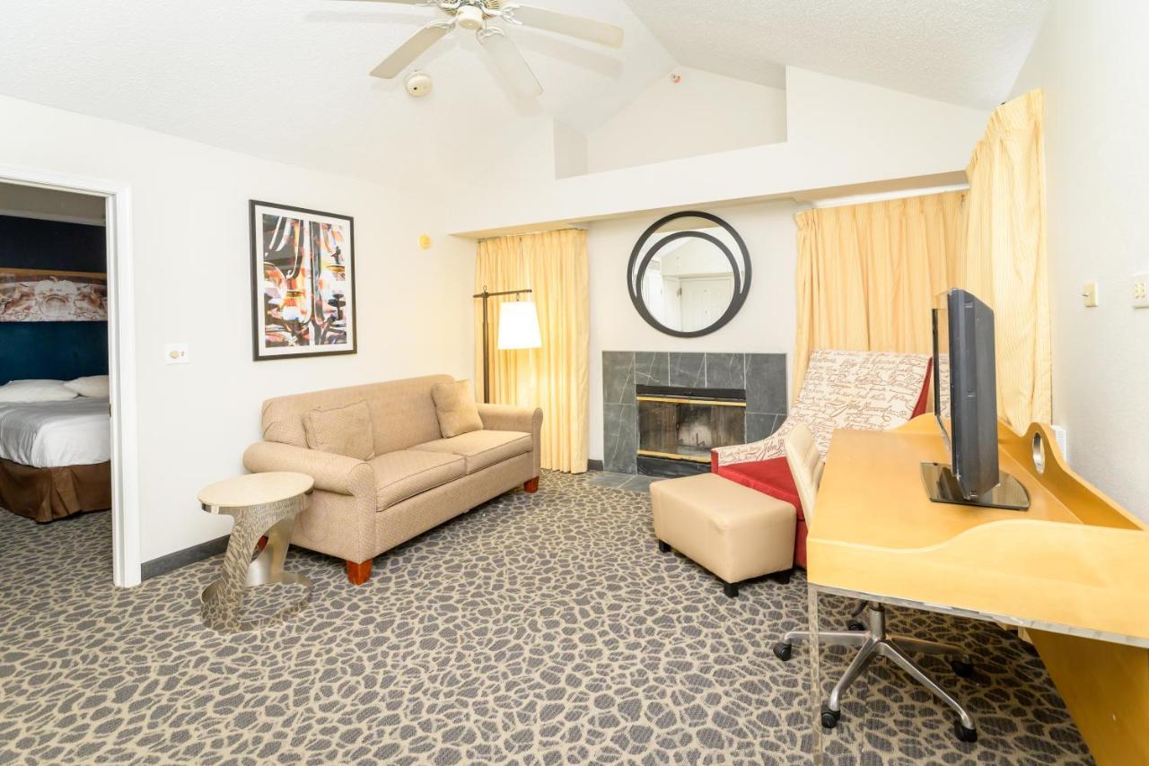 Philadelphia Suites At Airport - An Extended Stay Hotel Extérieur photo